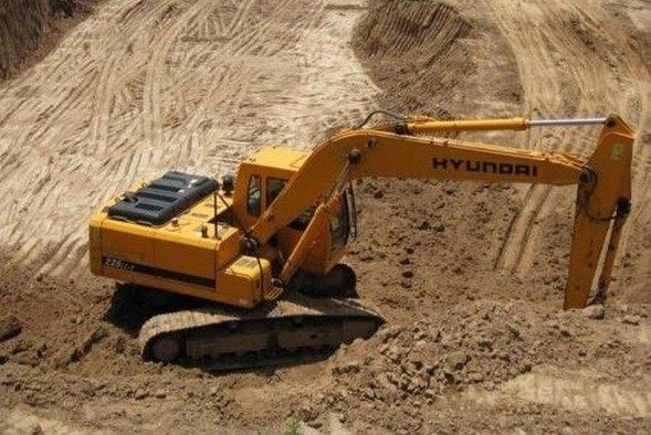 平整土地施工挖斷軍用光纜，挖掘機(jī)操作員被判刑8個(gè)月