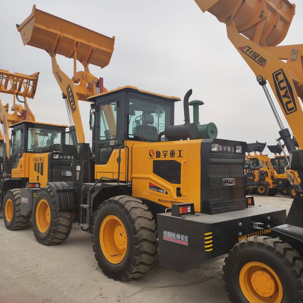 魯宇重工930小型多功能工程機(jī)械 叉木、抓木、上料一機(jī)多能